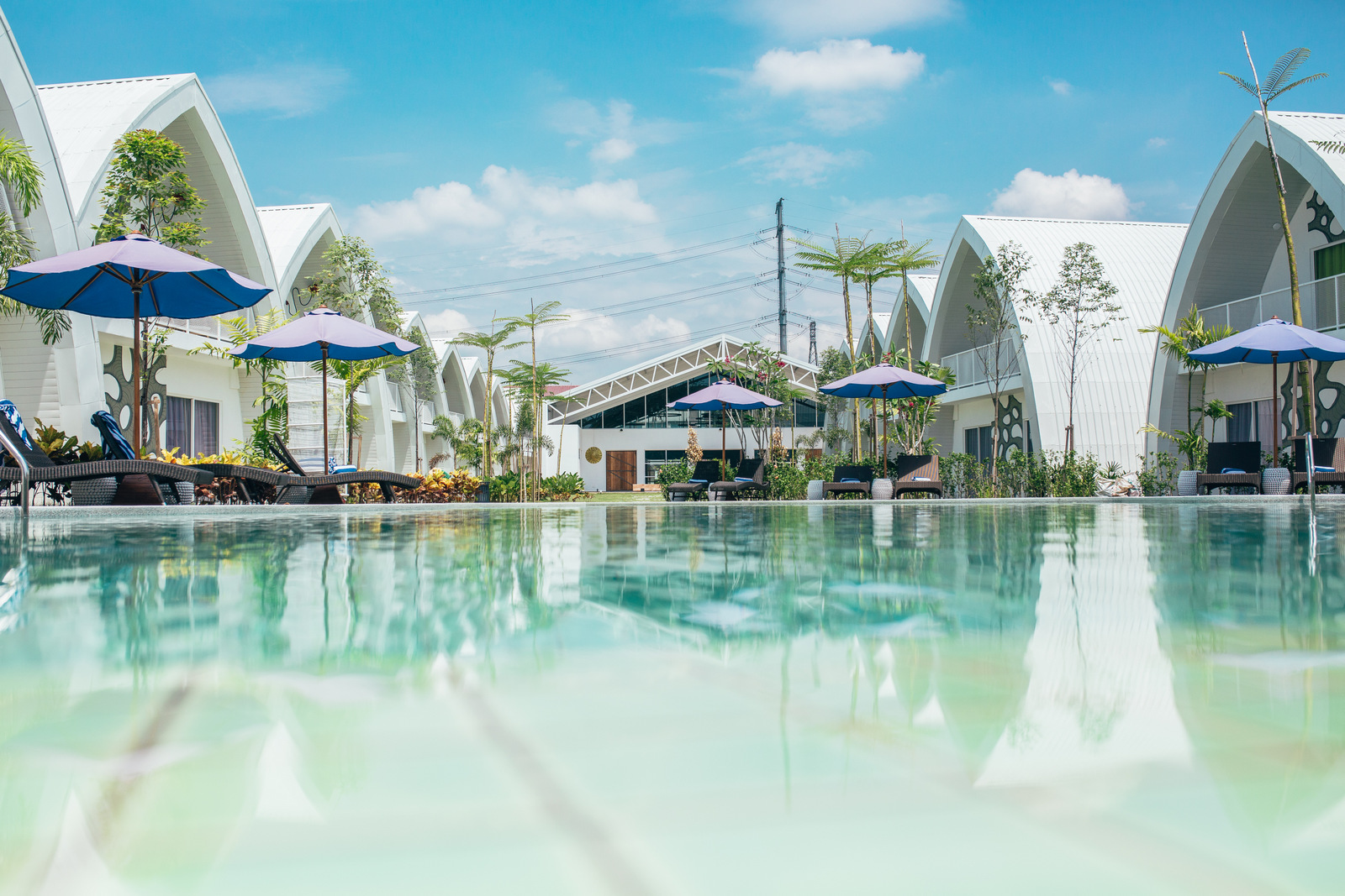 Physiotherapy Cyberjaya at DashBox Hotel | Exercise Therapy & Hydrotherapy 5 DashBox Hotel Cyberjaya pool area, official hotel image