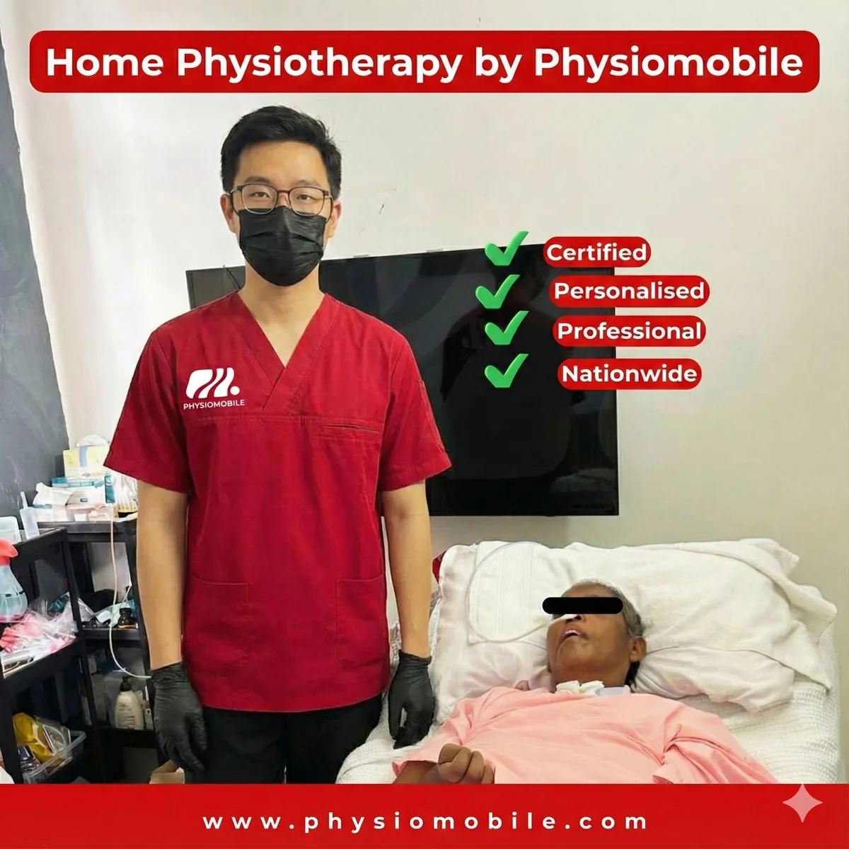 Fisioterapi Housecall di Bandar Tasik Puteri Rawang 7 Fisioterapis lelaki Physiomobile menjalankan rawatan bersama pesakit lelaki di rumah